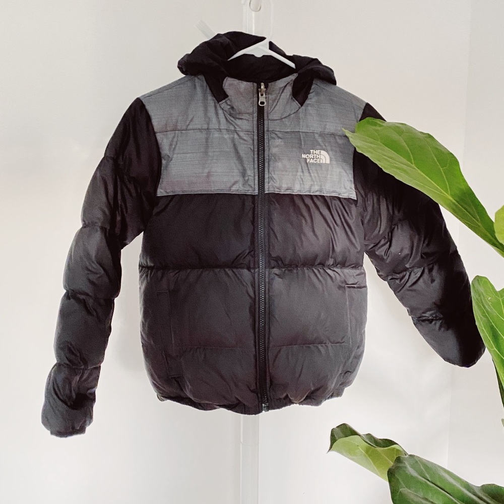 The North Face Kids Moondoggy Water Repellent Reversible Down Jacket (M)